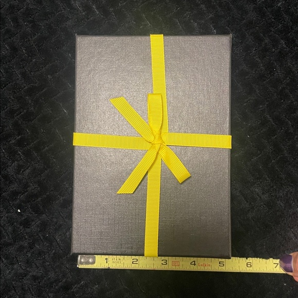 Gift Box with Yellow Ribbon - Picture 6 of 7